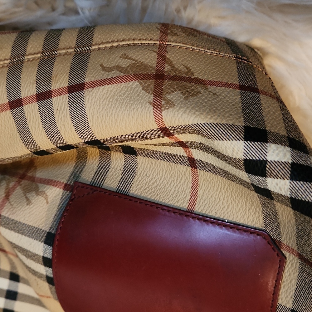 Burberry Beige and Burgundy Hobo Bag - Picture 3 of 12